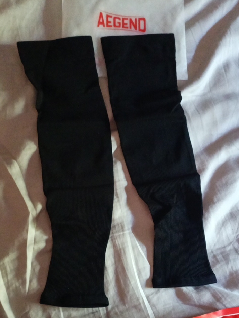 Aegend Brand Pair Of Black Compression Calf Socks. S-M